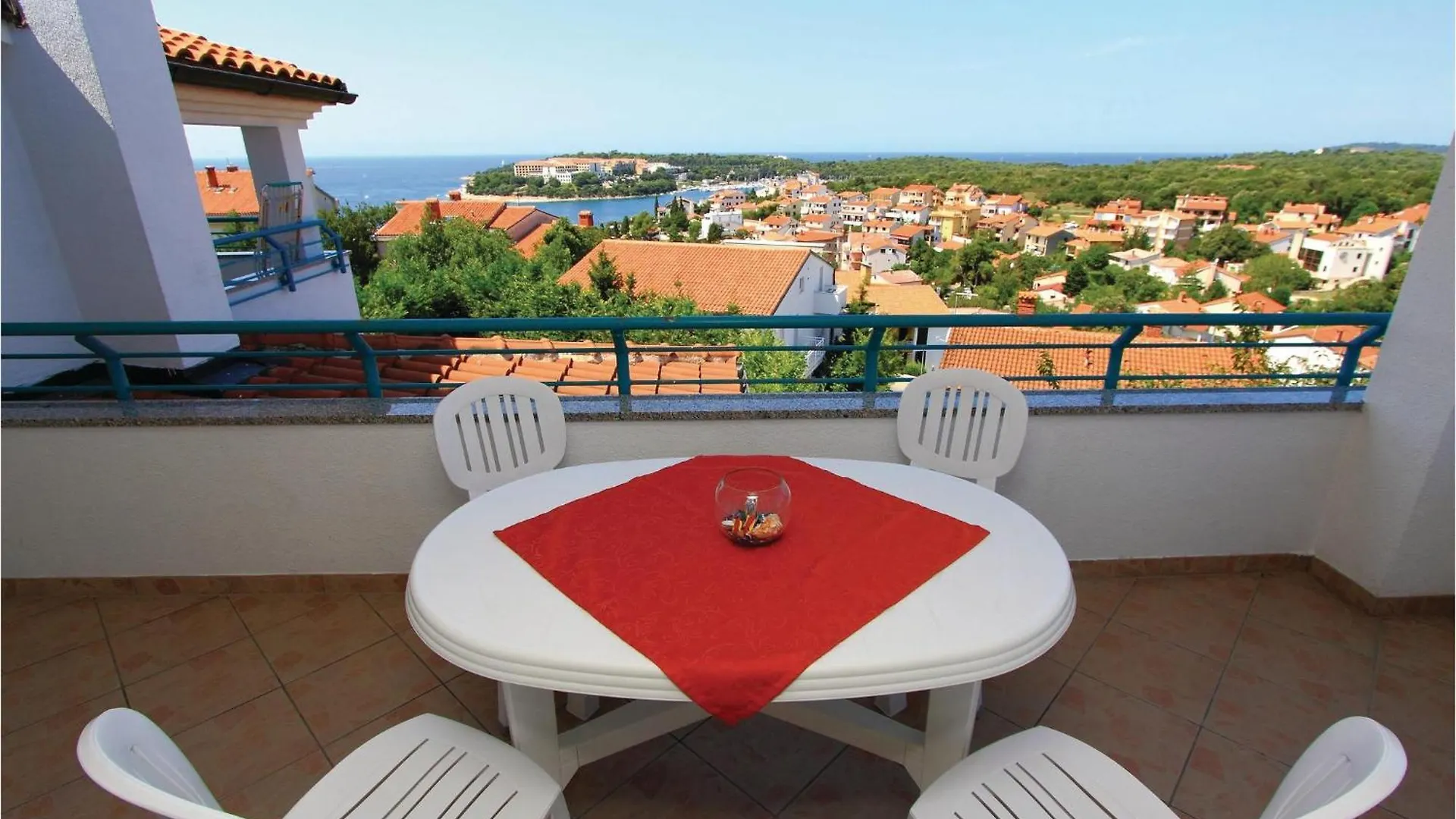 2 Bedroom Lovely Apartment In بولا