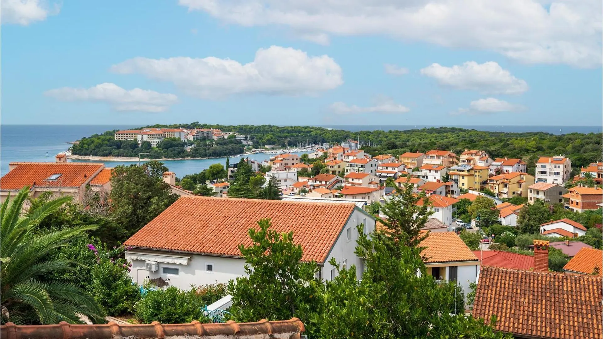2 Bedroom Lovely Apartment In Pula
